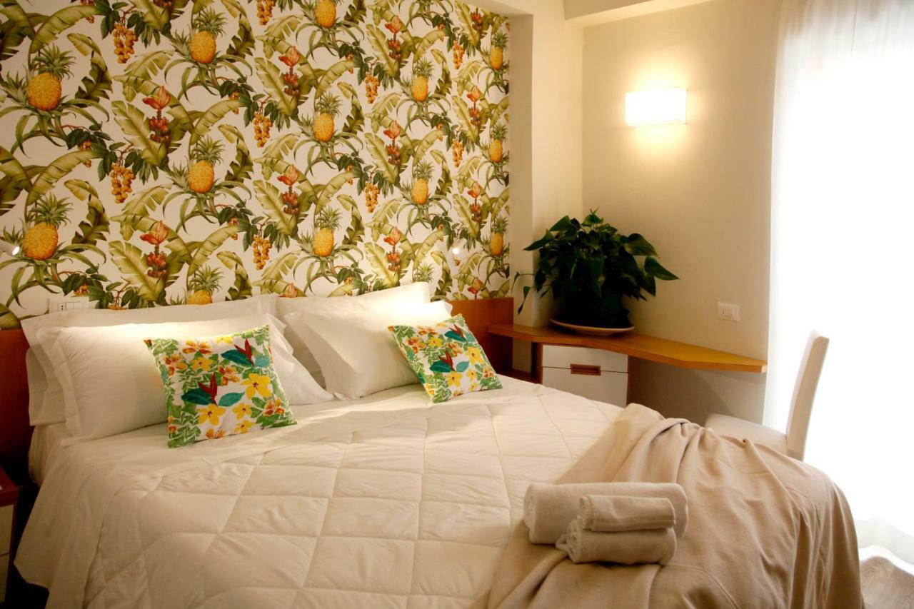 Montecarlo - Vista Mare Con Piscina & Area Fitness Hotel Riccione