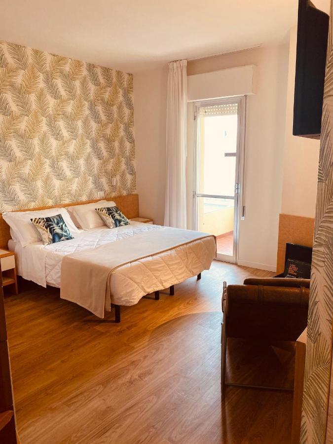 Hotel Montecarlo Vista Mare 3*